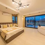 Luxury 4-bed With Private Pool And Jacuzzi Willa *