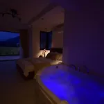 Luxury 4-bed With Private Pool And Jacuzzi Ovacık
