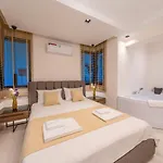 Willa Luxury 4-bed With Private Pool And Jacuzzi
