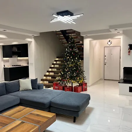 Luxury 4-bed With Private Pool And Jacuzzi Villa