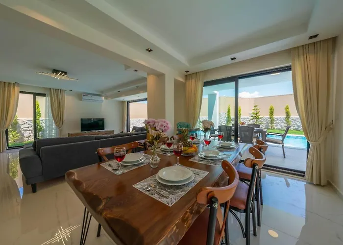 Luxury 4-bed With Private Pool And Jacuzzi Vila *