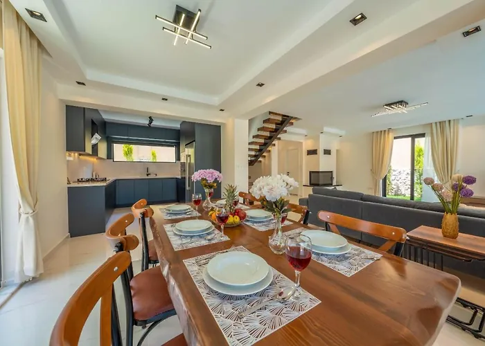 Vila Luxury 4-bed With Private Pool And Jacuzzi *