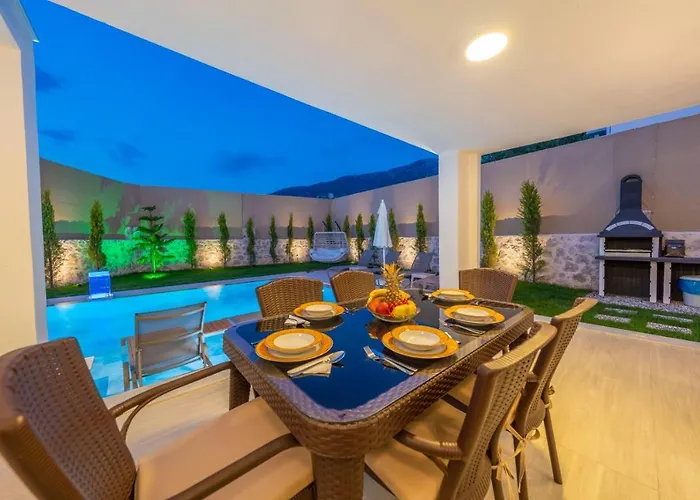 Luxury 4-bed With Private Pool And Jacuzzi Ovacık