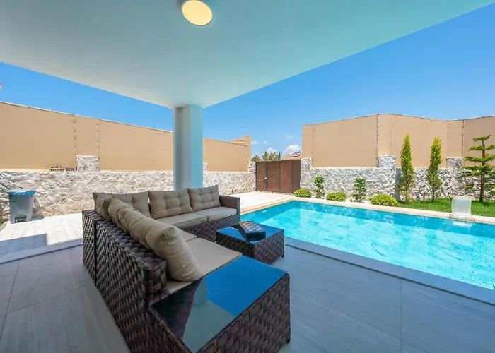 Luxury 4-bed With Private Pool And Jacuzzi Vila *