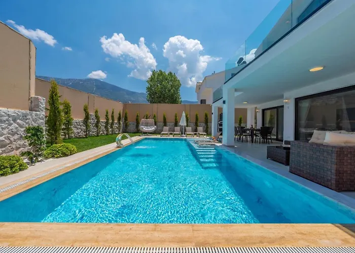 Luxury 4-bed With Private Pool And Jacuzzi Ovacık