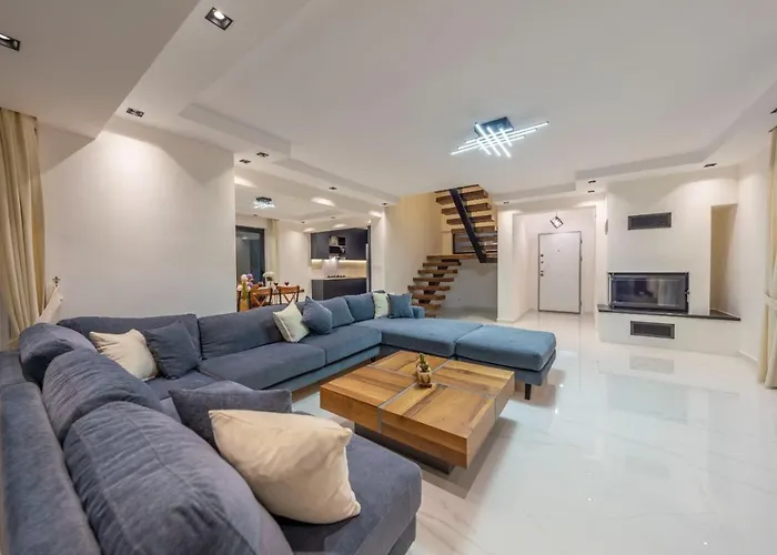 Vila Luxury 4-bed With Private Pool And Jacuzzi *