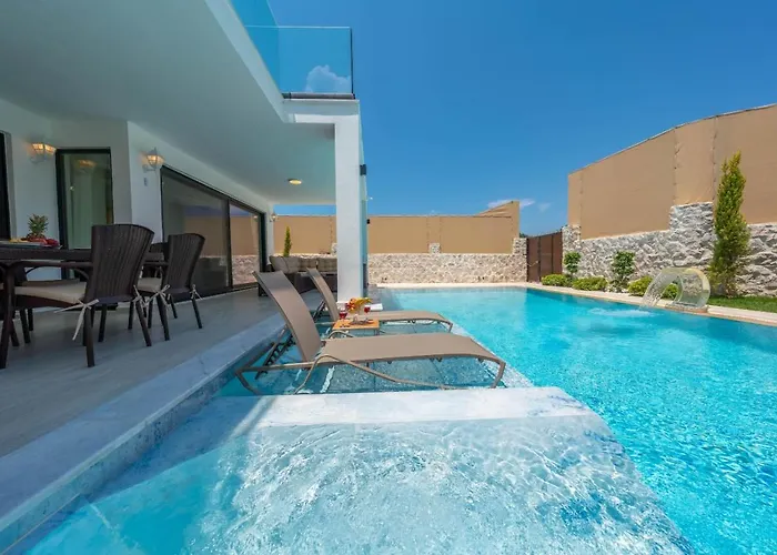 Villa Luxury 4-bed With Private Pool And Jacuzzi