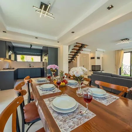 Villa Luxury 4-bed With Private Pool And Jacuzzi *