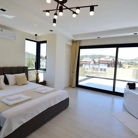Luxury 4-bed With Private Pool And Jacuzzi Ovacik (Fethiye)