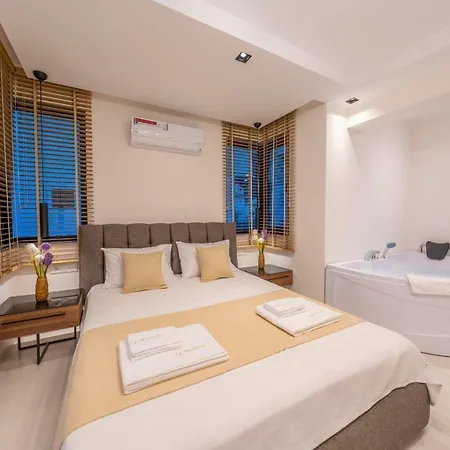Villa Luxury 4-bed With Private Pool And Jacuzzi