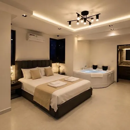 Villa Luxury 4-bed With Private Pool And Jacuzzi *