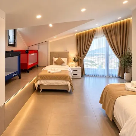 Villa Luxury 4-bed With Private Pool And Jacuzzi