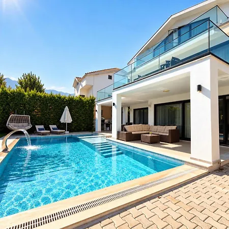 Luxury 4-bed With Private Pool And Jacuzzi Villa Ovacık