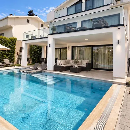 Villa Luxury 4-bed With Private Pool And Jacuzzi *